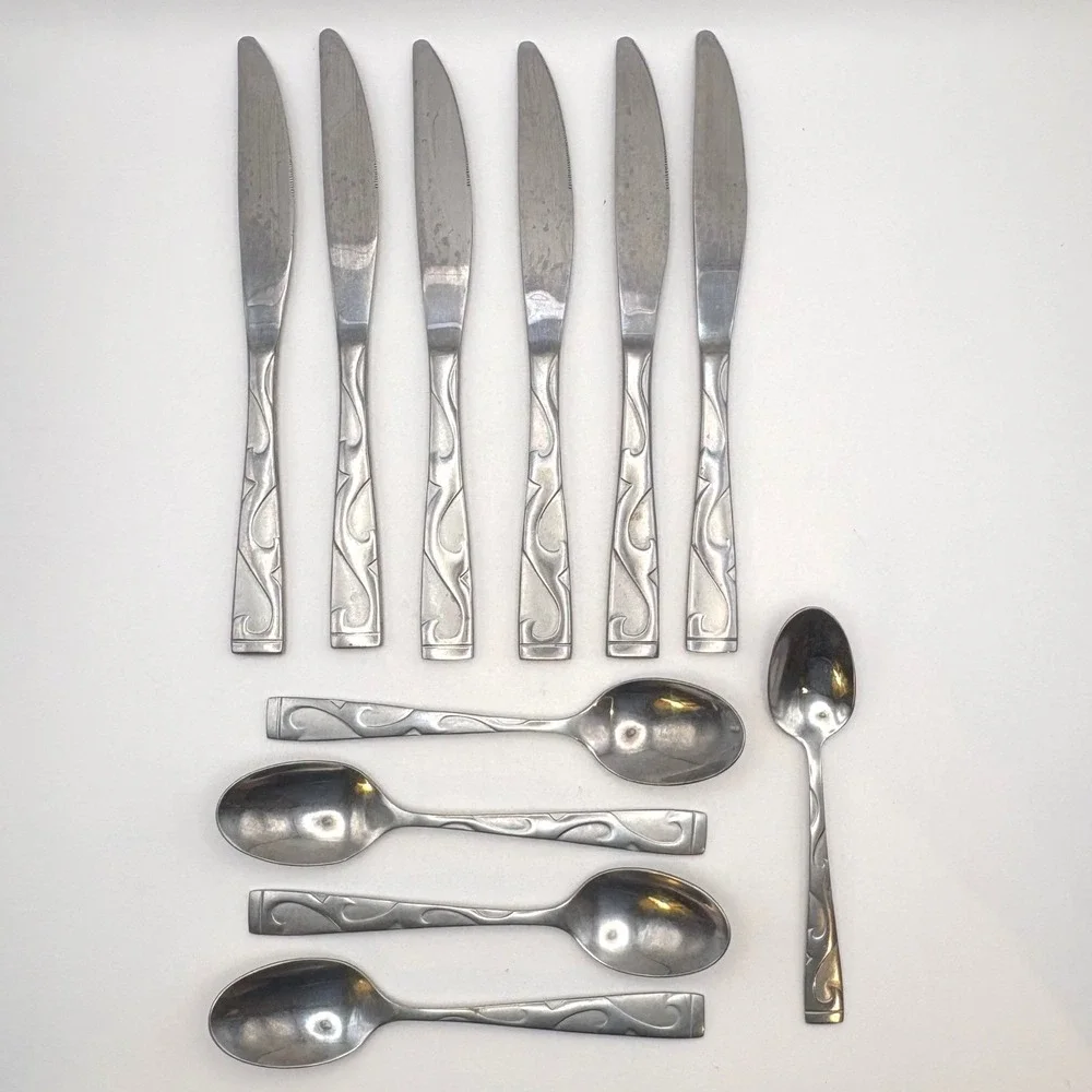 Oneida Tuscany Flatware 11pc 18/0 Stainless Frosted Handle Glossy Wave Scroll